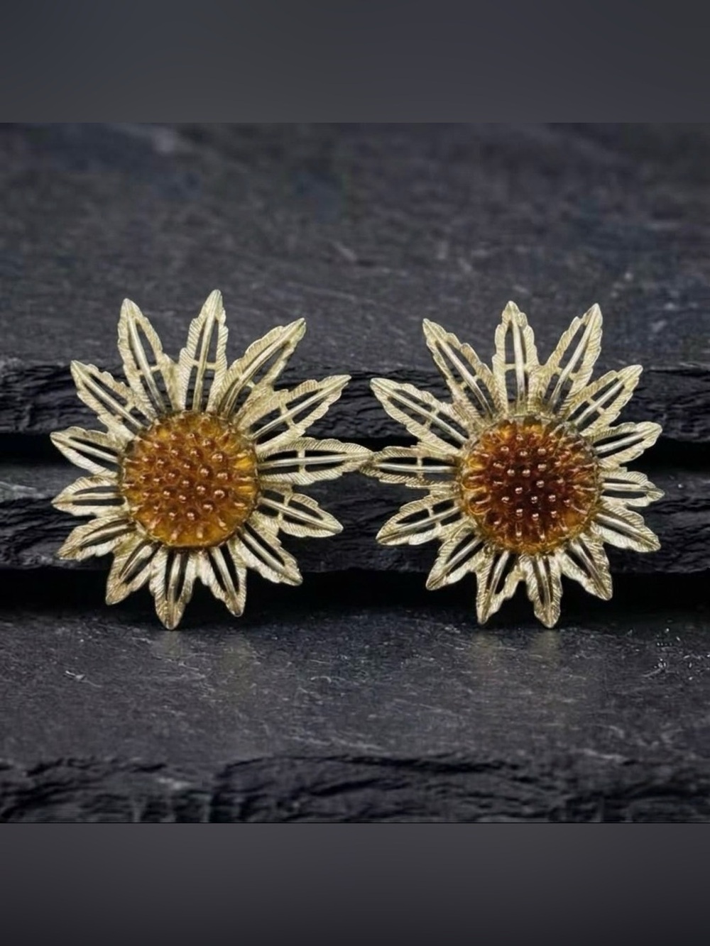 Vintage 60s Sarah Coventry Retro Starburst Sunflower Gold Tone Clip On Earrings